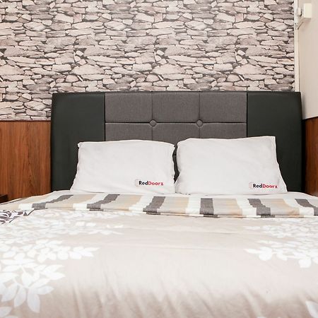 Reddoorz Plus Near Riau Street Bandung Eksteriør bilde