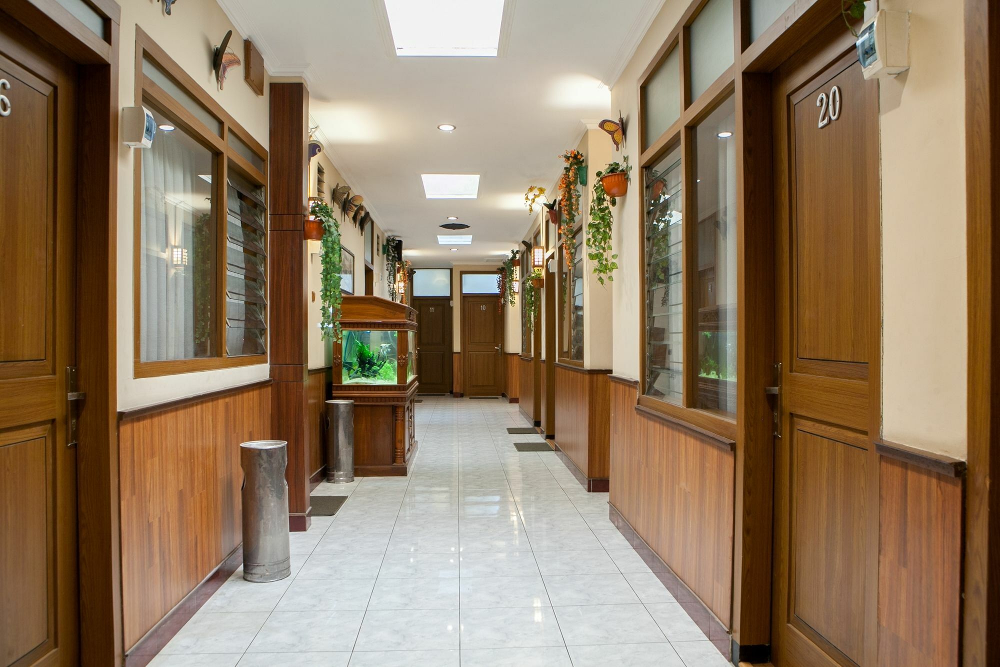 Reddoorz Plus Near Riau Street Bandung Eksteriør bilde