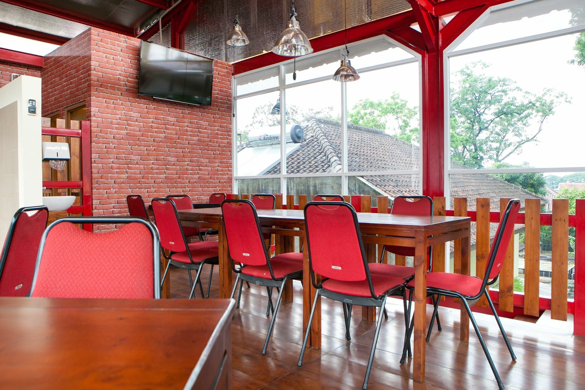 Reddoorz Plus Near Riau Street Bandung Eksteriør bilde
